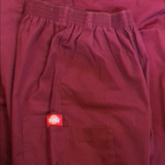 Dickies Maroon Scurbs S Top and XS Bottom - Picture 5 of 8